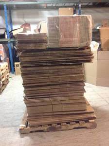 Pallet of Assorted Home Depot Moving Storage Boxes See Pictures