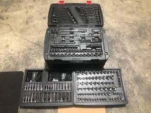 lot 10 image: Mechanics Tool Set (270-Piece) good condition - review all pictures
