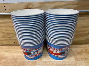 lot 39 image: TOUCH N TRIM Lot of 40-  2 12 Quart Paint Buckets