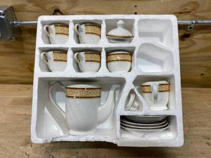 lot 58 image: GOLD COAST- The Ultimate Tea Set