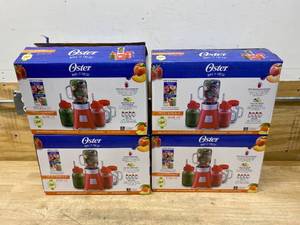 lot 59 image: OSTER Lot 4 Blenders
