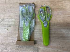 lot 63 image: MIGHTY SHEARS Lot of 2