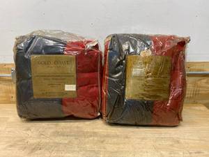 lot 69 image: GOLD COAST Lot of 2- Down Reversible Comforters (Twin)