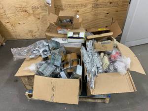 lot 100 image: Pallet of Electrical Related Items