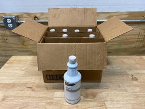 lot 108 image: DIVERSEY Lot of 7 Bottles of- 94995295 Emerel Multi-Surface Creme Cleanser, Acidic Mild Abrasive Formula for Difficult Stains, Fresh Scent, Ready-to-Use Squeeze Bottle, 32-Ounce