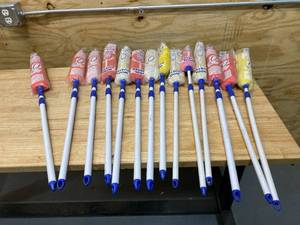 lot 131 image: Lot of 14 Dusters