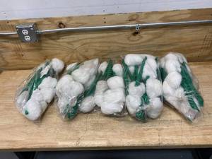 lot 136 image: Lot of 5 Bags of Cleaning Brushes