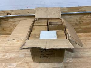 lot 175 image: Case of Small LF Bags
