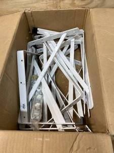 lot 198 image: Box of Shelving Brackets