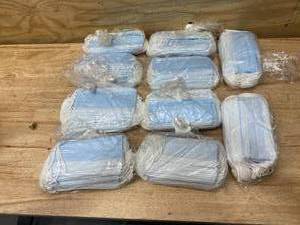 lot 208 image: KIMTECH Lot of 10 Packages of- M5 Face Masks