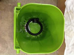 FreeGarden 55 Gal. Rain Barrel Green with Brass Spigot see pictures