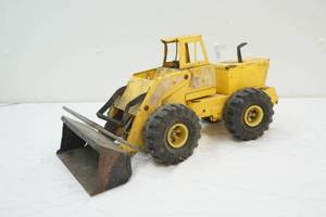 lot 12 image: vintage Tonka loader