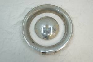 lot 46 image: vintage beauty ring and moon