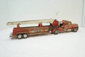 lot 56 image: vintage Nylint metal fire truck