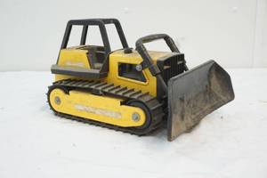 lot 66 image: vintage Tonka bulldozer