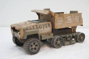 lot 69 image: vintage Destroyer military truck