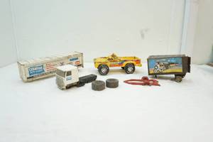 lot 79 image: vintage Champion truck and trailer