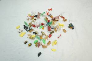 lot 89 image: small farm and zoo animals