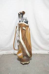 lot 124 image: golf clubs