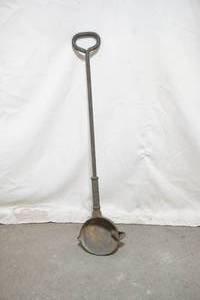 lot 127 image: antique smelting pan
