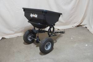 lot 134 image: Agri-Fab seed spreader