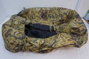 lot 139 image: Advantage Wetlands insulated dog kennel cover