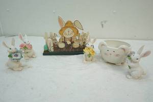 lot 146 image: Easter bunny decor