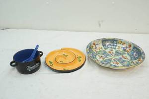 lot 151 image: Sino Singware cheese crock with spoon