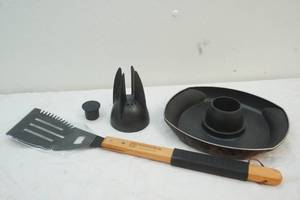 lot 153 image: Weber chicken stand and grilling spatula