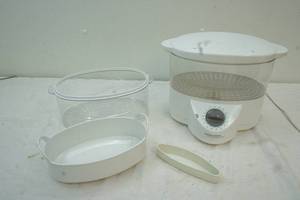 lot 157 image: Black & Decker flavor scenter steamer deluxe