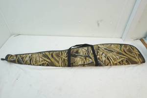 lot 171 image: Advantage Wetlands Camo guncase