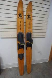 lot 184 image: White Bear Concave adult wood water skis