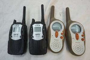 lot 208 image: Radio Shack and Genex walkie talkies