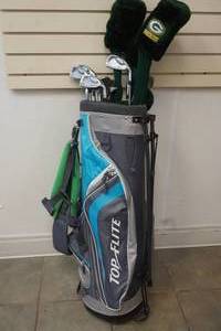 lot 213 image: Top Flite glf bag with FireLine clubs