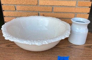 lot 54 image: Milk Glass Bowl and Jar