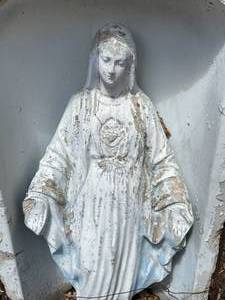 lot 4 image: Large Outdoor Religious Statue