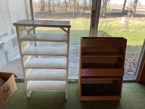 lot 42 image: 2 Wooden Bookshelves