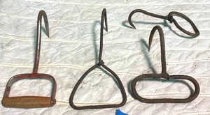 lot 82 image: Lot of Various Hay Bale Hooks