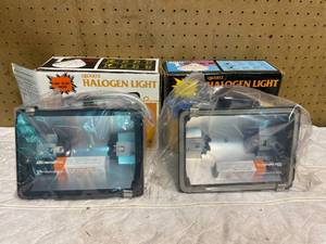 lot 110 image: Lot of Halogen Light FIxtures