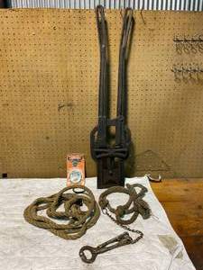 lot 121 image: Vintage Bull DeHorner, O-Ring, Nose Lead and More