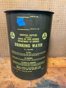 lot 124 image: 1962 Department of Defence Drinking Water Barrel 17 12 Gallon