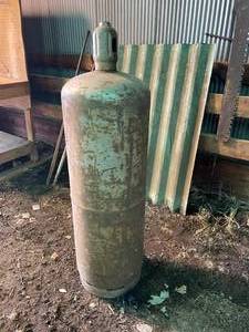 lot 127 image: 100 Lbs Propane Tank - Empty