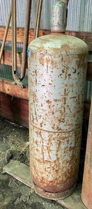lot 128 image: 100 Lbs Propane Tank - Nearly Full