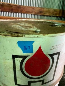 lot 167 image: Hyrdotex JD 303 Hydraulic Oil