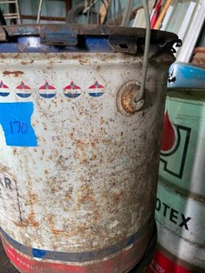 lot 170 image: Standard Oil #2 Grease Can