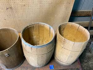 lot 193 image: Lot of 3 SmallMedium Wooden Barrels