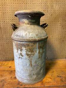lot 138 image: Large Vintage Milk Can