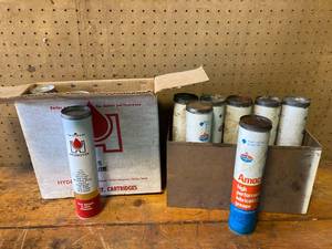 lot 149 image: Lot of #2 Grease.  5 Hydrotex and 7 Amoco.