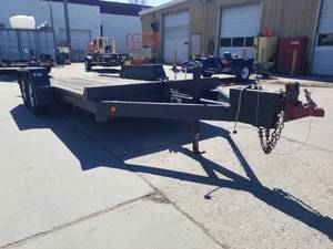 lot 4 image: 2006 REDI HAUL 16 Dual Axle Tilt Bed Flatbed Trailer