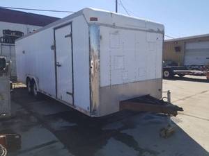 lot 2 image: 1996 Shadow 24 Dual Axle Enclosed Trailer